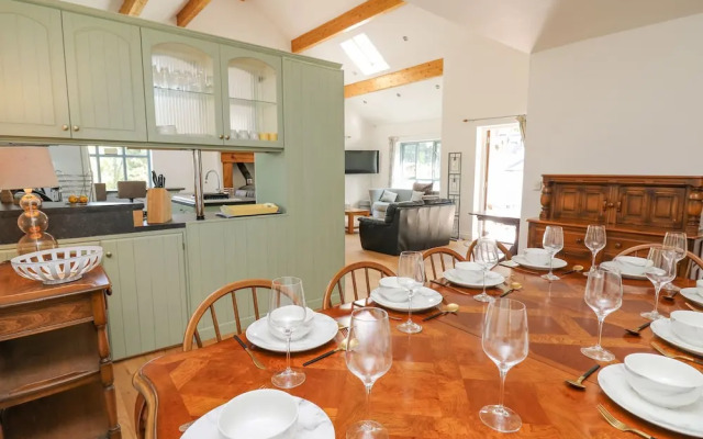 The Coach House at Plas Dolguog