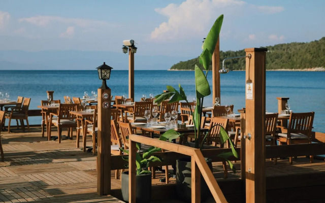 Lavinya Otel