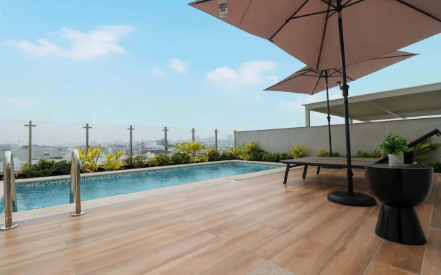 w Impressive 2BR With Balcony in Miraflores