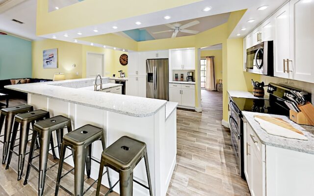 South West 4th - 4 Br Home