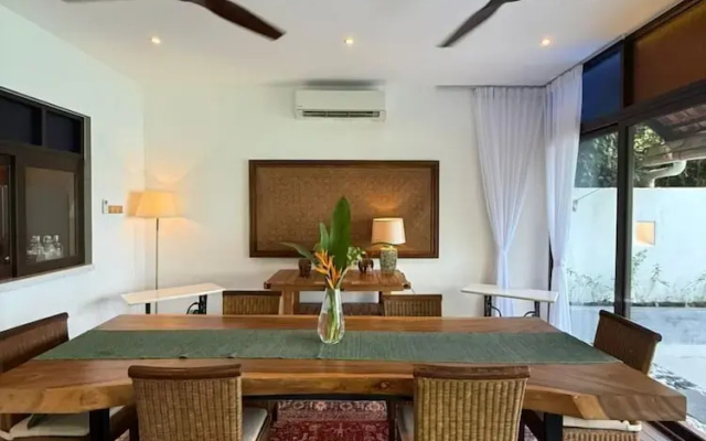 Ambong Pool Villas - Private Pool