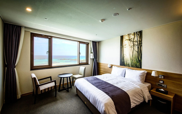 Utop Ubless Hotel Jeju Hamdeok