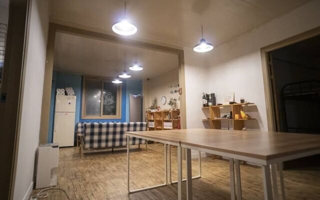 Nomad Inn Jeju - Hostel