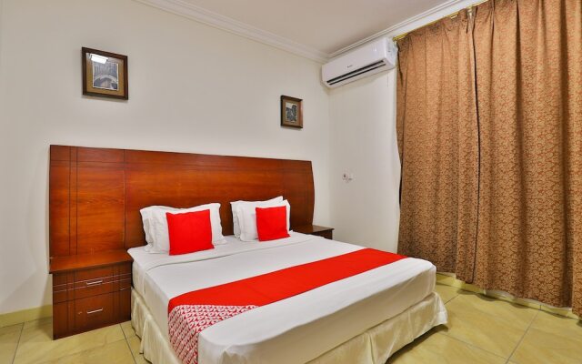 OYO 227 The New Address Hotel