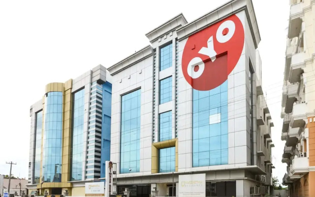 OYO Flagship 559 Harshetha Residency