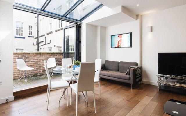 Bright Baker Street Apartment - AZS