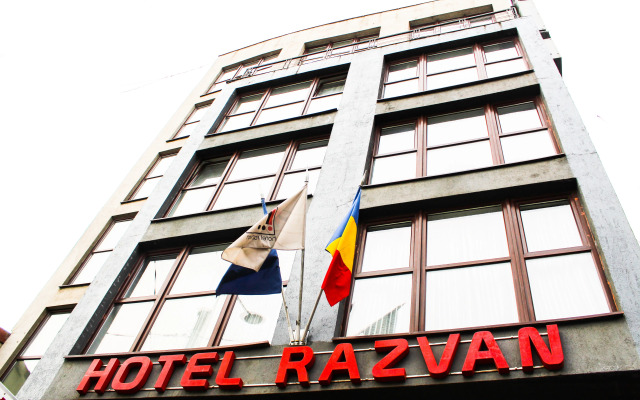Hotel Razvan