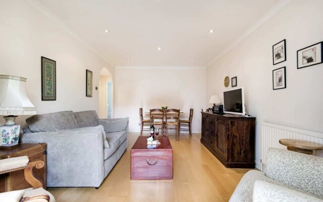 Homely Brompton Park Apartment