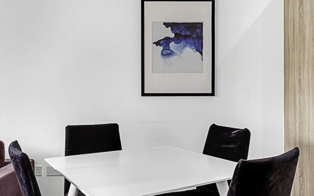 Beautiful Apartment in Surrey Quays