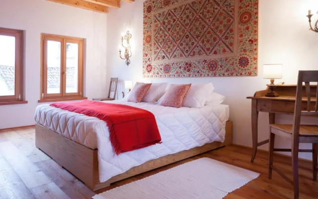 Colvago Col Di Luna – Dolomites National Park