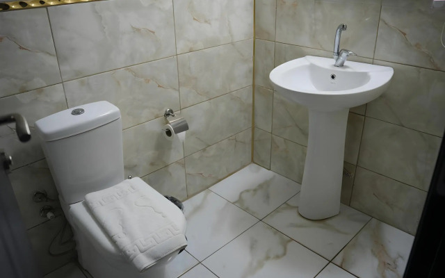 Grand Niki Hotel & Spa