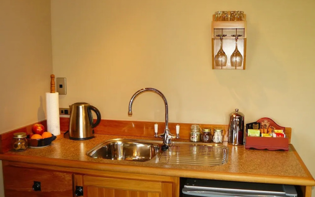 Holly Homestead B&B