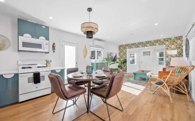 2 Units in Prime Hollywood Location Chic Renovated 1bdrs w/ Patio Avantstay