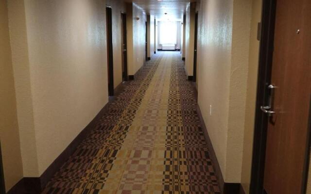 West Worth Inn and Suites