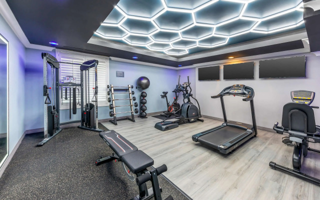 Best Western Plus Avita Suites