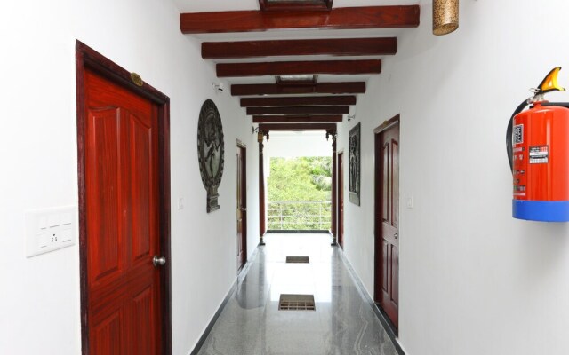 OYO 11582 Villa Triomphe