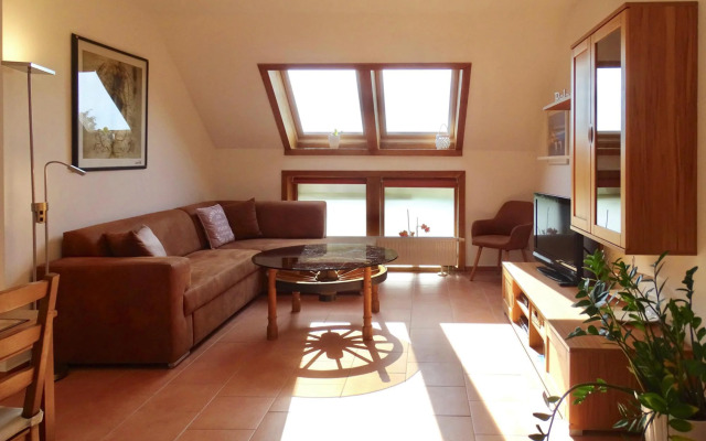 Apartment in Neuendorf Near Achterwasser