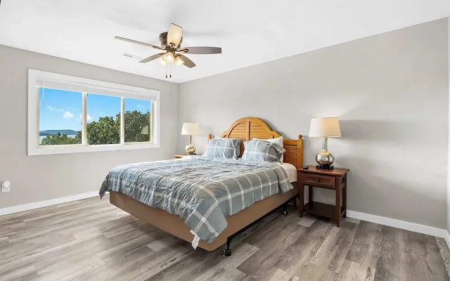 Waterview Oasis Stay for 4
