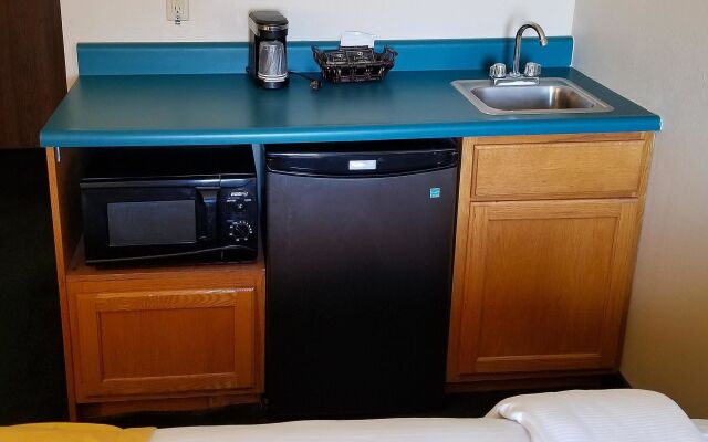 Americas Best Value Inn St. Louis South