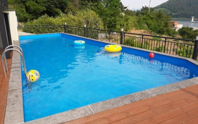 Changwon Gwaengibada Pension