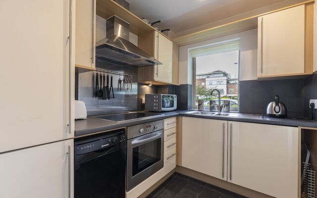 Beautiful 2BR Flat w/ Garden, 10 min to Stockwell