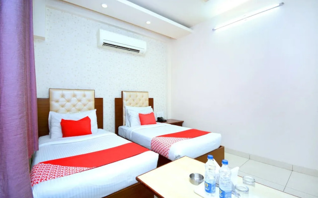 Leela Residency By OYO Rooms