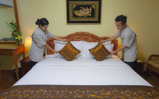 Grand Palace Hotel