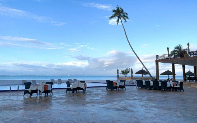 Royal Mandarin Hotel & Resort