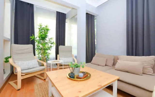 Amazing Flat Near Bagdat Street With Enticing Interior Design in Kadikoy