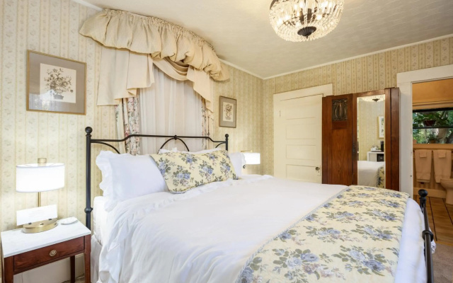 Mill Rose Inn