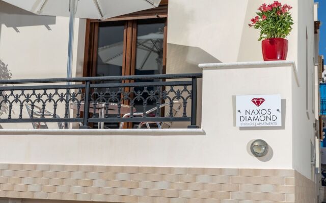 Naxos Diamond Studios Apartments