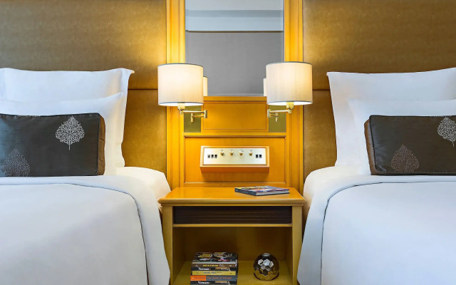 Renaissance Riverside Hotel Saigon