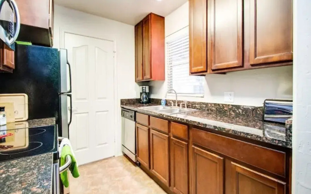 Beautiful Condo in Prime Scottsdale Location!