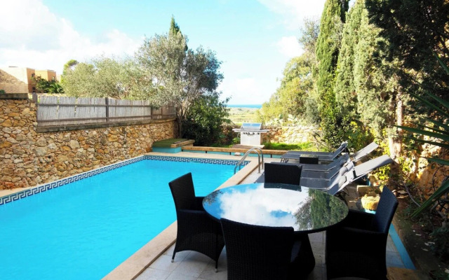 Dionisia Gozitan Villa and Pool Gozo