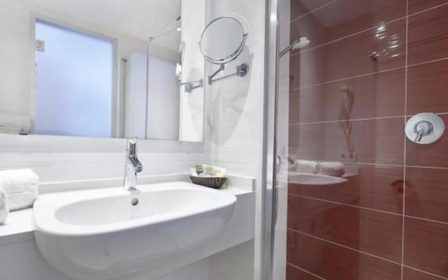 Universal Hotel Perla