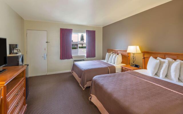 Travelodge by Wyndham Santa Rosa Wine Country