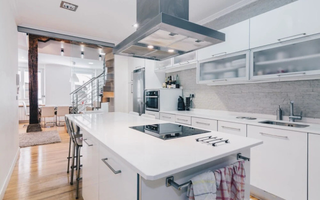 Nerbioi by People Rentals