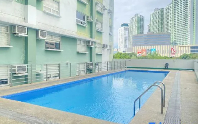 Gilmore Tower Suites By SMS Hospitality