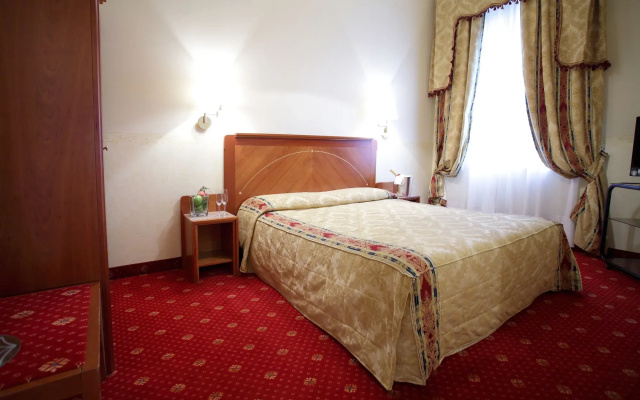 Rechigi Park Hotel