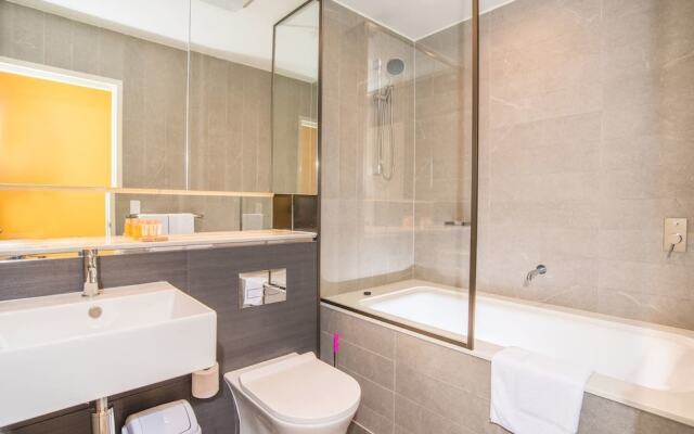 Relaxing Parramatta Apartment With Parking