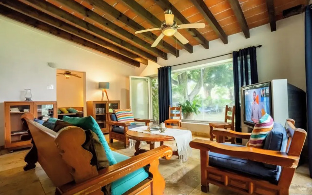 Family-Friendly Oasis with Pool