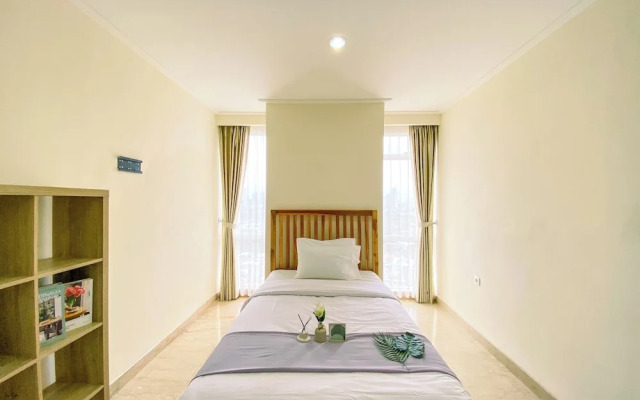 Spacious 3Br With Private Lift At Menteng Park Apartment
