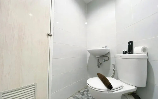 Minimalistic and Cozy Studio Amartha View Apartment