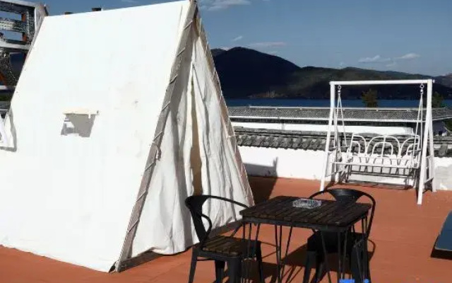Luxing Time Guesthouse