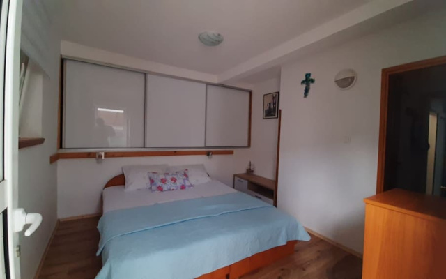 House Isabella