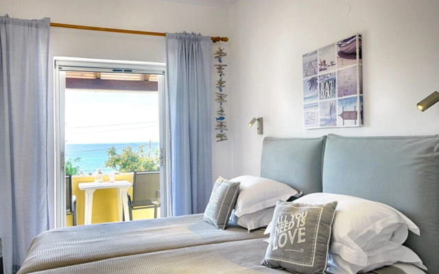 Vistonia Studio 5 Directly on the Beach With sea View
