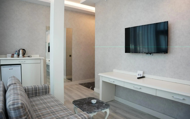 Harbour Plaza Metropolis
