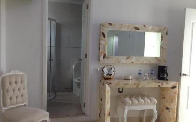 Cocoyotla Boutique Hotel and Hostel