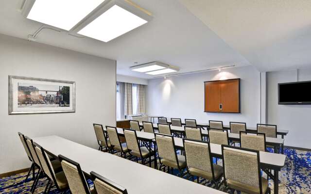Hampton Inn Memphis-Poplar