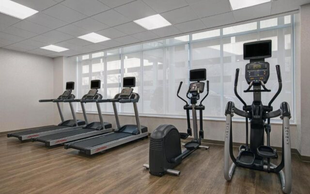 Holiday Inn Express Milwaukee Downtown by IHG